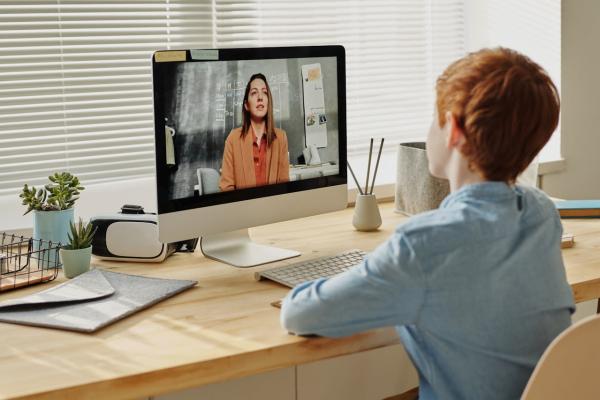 Aprendizaje adaptativo: qué es, cómo funciona y ejemplos reales en el aula - Ventajas y limitaciones del aprendizaje adaptativo